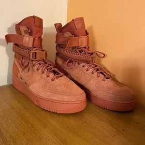 Nike SF Air Force 1 High Dusty Peach